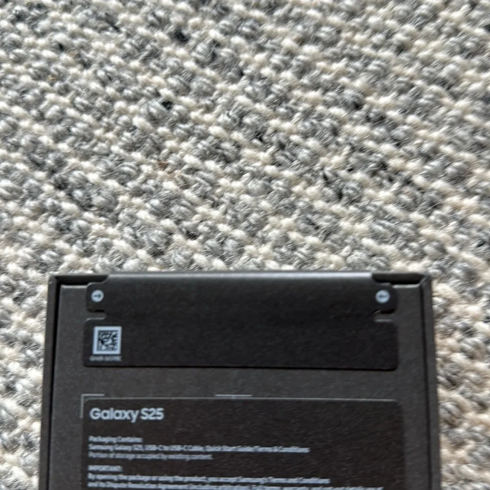 Samsung Galaxy S25 Blueblack 256 GB Brand New Unopened - Picture 4 of 5